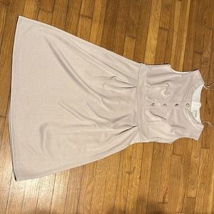 Light brown and white dress size 6